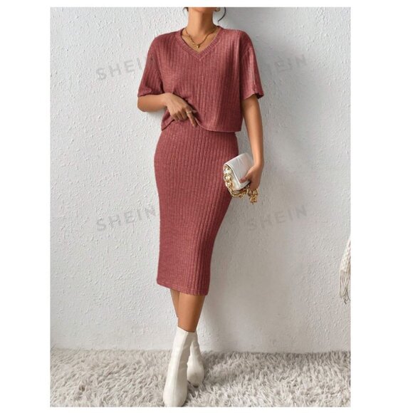 SHEIN Pants - NWT SHEIN Frenchy Drop Shoulder Tee & Ribbed Knit Skirt Set Size M